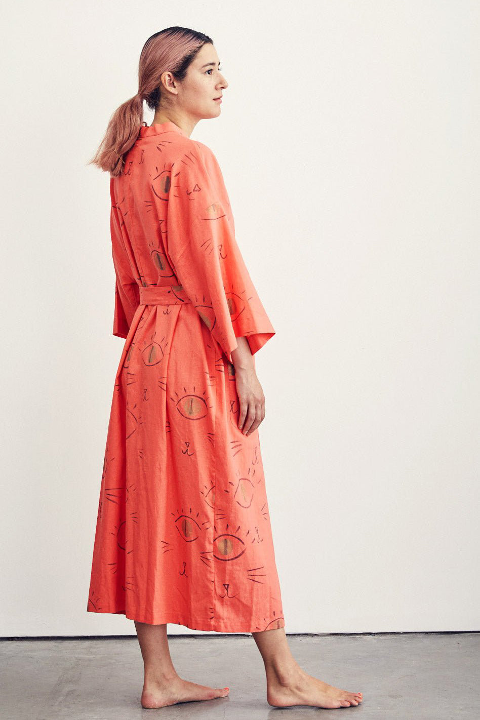 Linen Robe / One-Eyed Cat on Coral Red